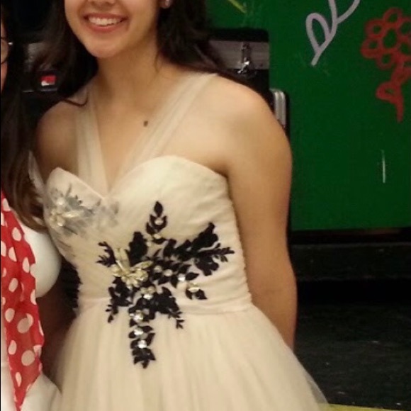 Alex and Sophia Windsor Dress - Picture 2 of 4